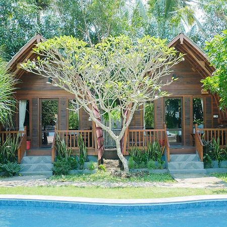Adi Bungalow Nusa Penida Redpartner Ped Exterior foto