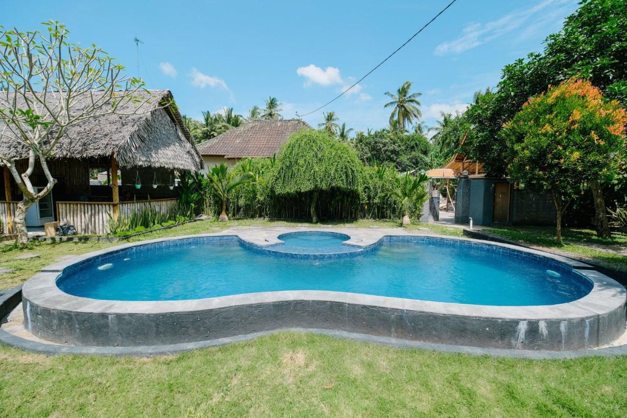 Adi Bungalow Nusa Penida Redpartner Ped Exterior foto